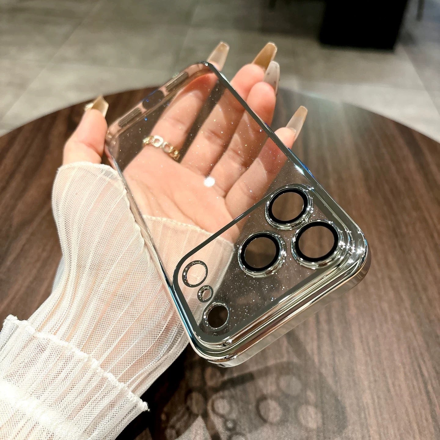 iphone用キラキラと輝く星のようなケース かわいい 黄ばみにくいトレンドのiPhoneクリアケース 我的商店