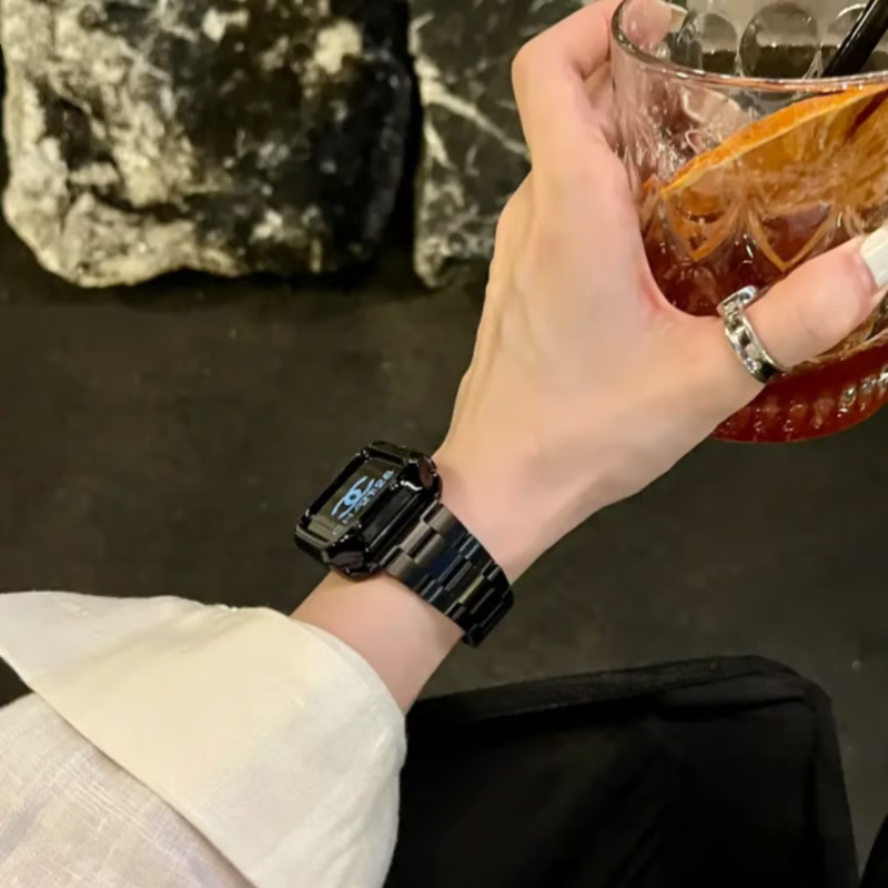 ステンレス アップルウォッチバンド 工具不要で調整可能 apple watchカバー付き guestcase