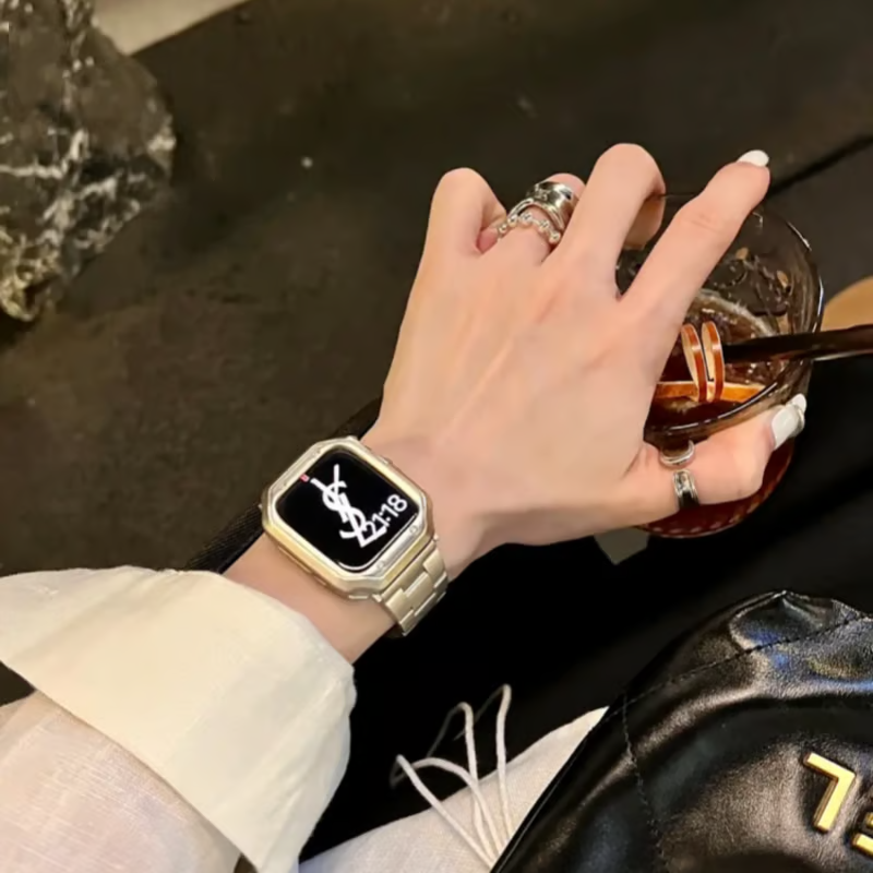 ステンレス アップルウォッチバンド 工具不要で調整可能 apple watchカバー付き guestcase