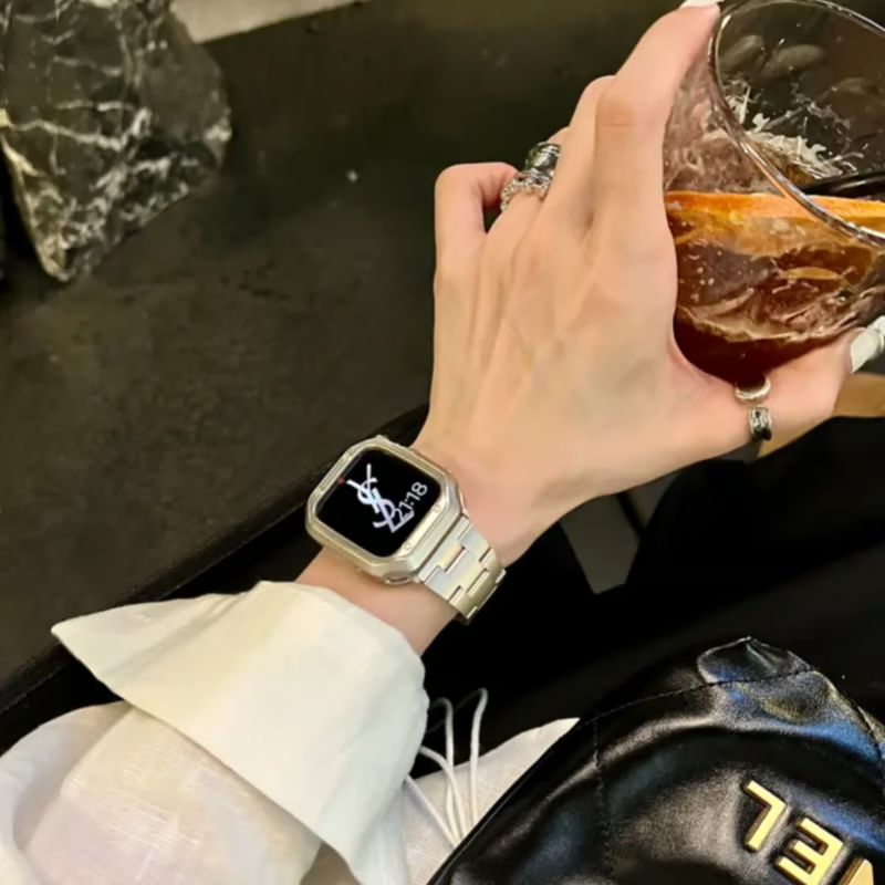 ステンレス アップルウォッチバンド 工具不要で調整可能 apple watchカバー付き guestcase