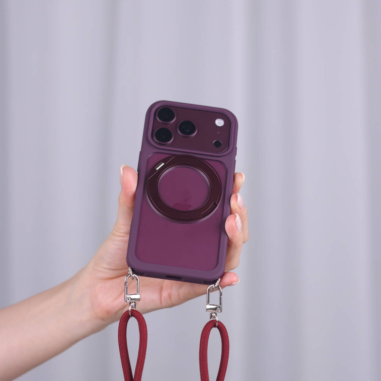 隠れストラップホルダー付きiPhone18pro/17proケース マグスタンドiPhone透明ケース magsafe対応 GETCASE ダークチェリー IPhone18pro