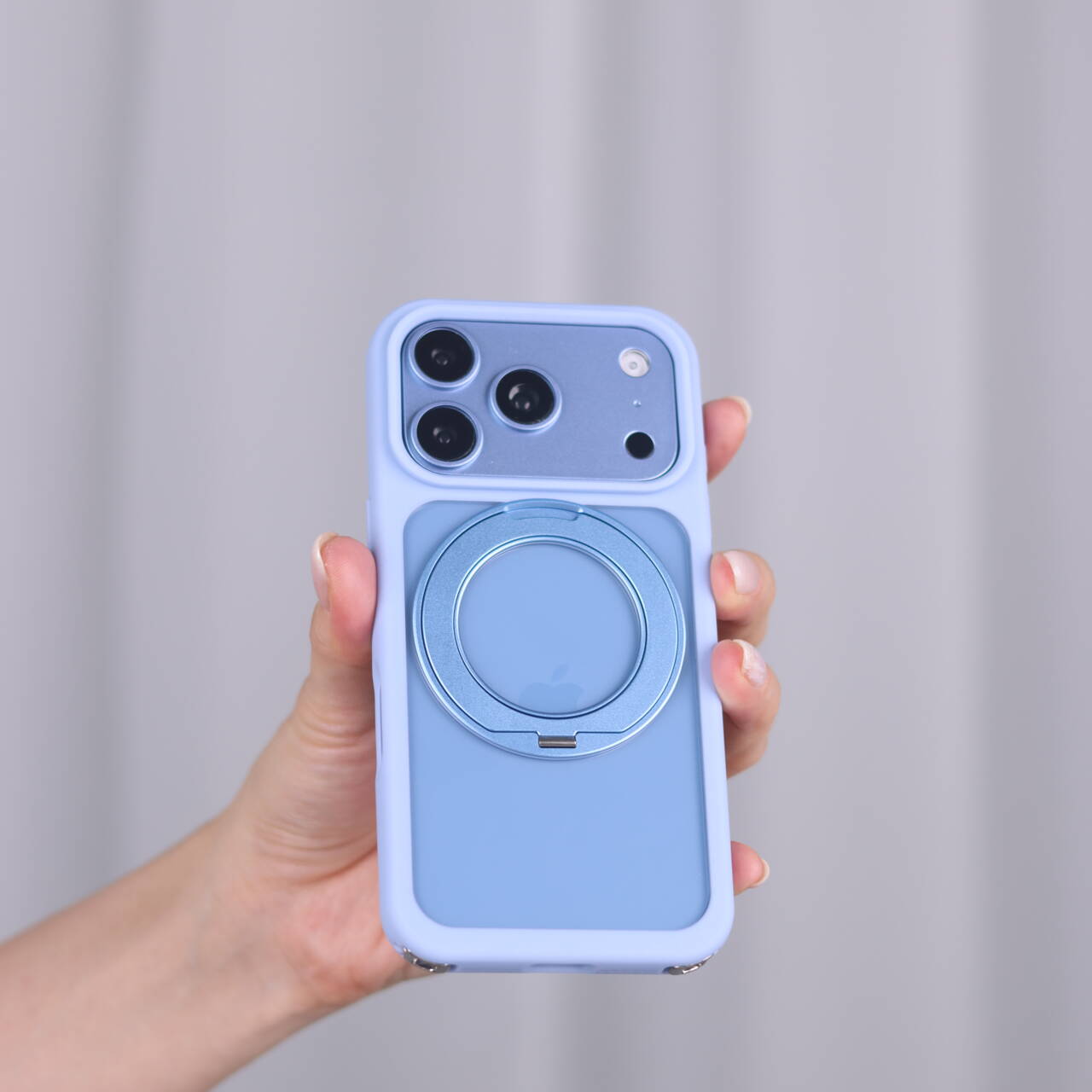 隠れストラップホルダー付きiPhone18pro/17proケース マグスタンドiPhone透明ケース magsafe対応