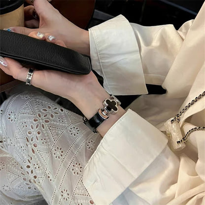 アップル ウォッチ レザー バンド 四葉のクローバー apple watch Series11/SE3対応 バンド かわいい 女性 guestcase