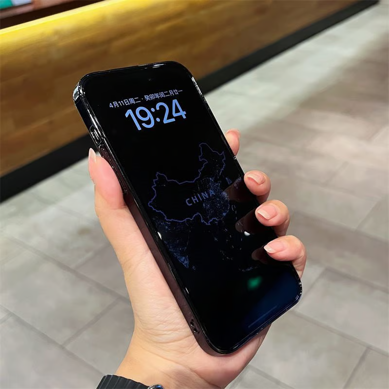 iphone用キラキラと輝く星のようなケース かわいい 黄ばみにくいトレンドのiPhoneクリアケース 我的商店