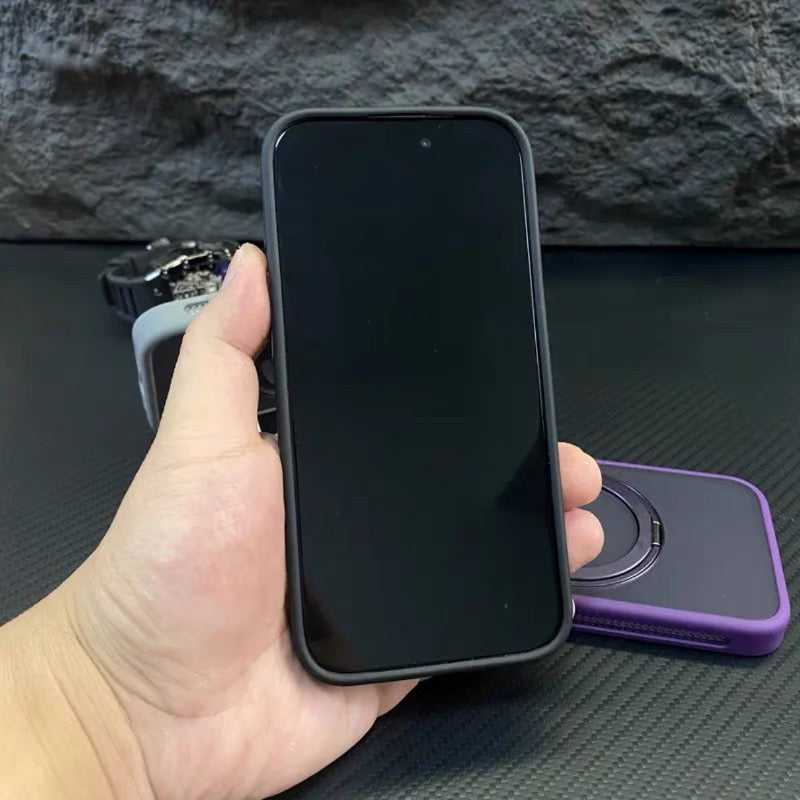 隠しスタンド付き iphone17/16 ケース マット 指紋・汚れつかない おしゃれ GUESTCASE