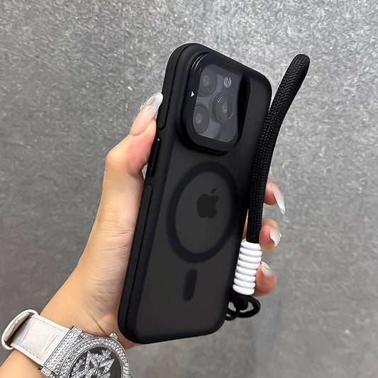 ストラップ付き マットクリアiPhoneケース カメラ保護 隠しスタンド magsafeケース GUESTCASE ブラック iPhone16