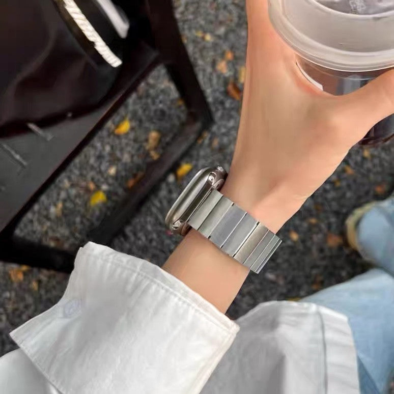 マグネット式 アップルウォッチステンレスバンド 新型S11/Urtal3対応 apple watchバンド メンズ GUESTCASE