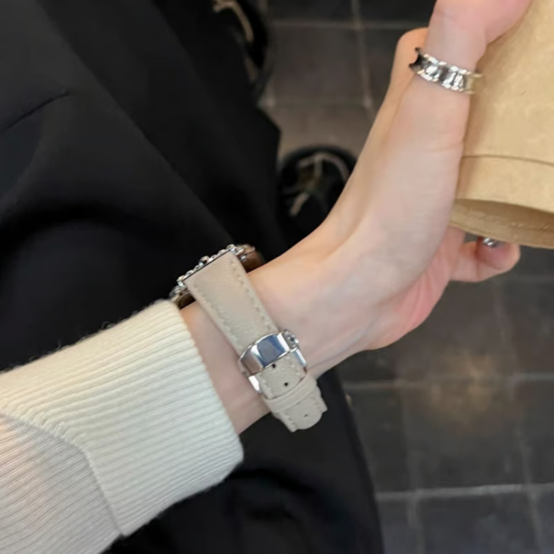 女性向け 本革のアップルウォッチバンド おしゃれ 高級 apple watch 革 バンド GUESTCASE