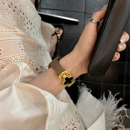 アップル ウォッチ レザー バンド 四葉のクローバー apple watch Series11/SE3対応 バンド かわいい 女性 guestcase グレージュ＆ブラック 38/40/41/42(Series10/11)mm