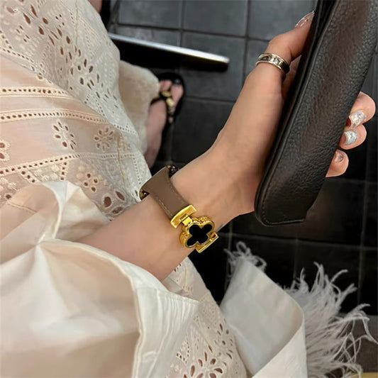 アップル ウォッチ レザー バンド 四葉のクローバー apple watch Series11/SE3対応 バンド かわいい 女性 guestcase グレージュ＆ブラック 38/40/41/42(Series10/11)mm